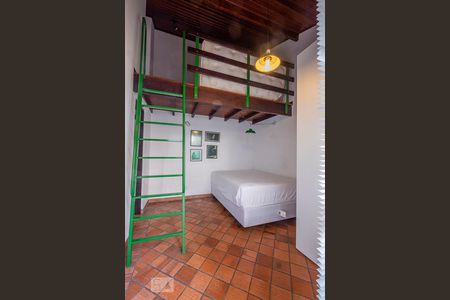 Suíte 01 de casa para alugar com 5 quartos, 230m² em Jardim Paulista, São Paulo