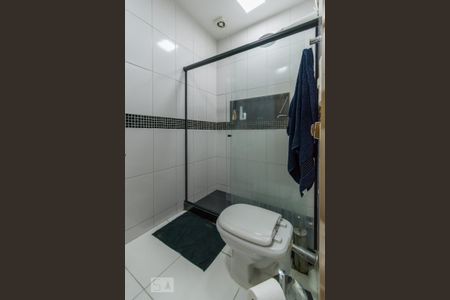 Casa de condomínio à venda com 650m², 6 quartos e 4 vagasBanheiro Social (2º andar) - Box de vidro