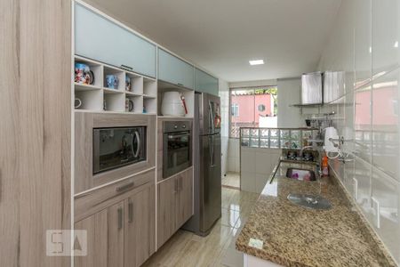 Casa de condomínio à venda com 650m², 6 quartos e 4 vagasCozinha (2º andar)