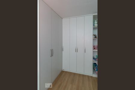 Casa de condomínio à venda com 650m², 6 quartos e 4 vagasSuíte 2 (2º andar) - Armários