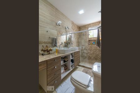 Casa de condomínio à venda com 650m², 6 quartos e 4 vagasBanheiro da Suíte 3