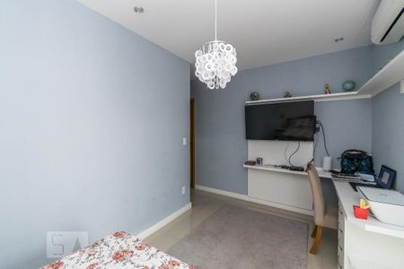 Casa de condomínio à venda com 650m², 6 quartos e 4 vagasSuíte 3 (2º andar)