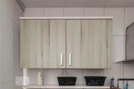 Casa de condomínio à venda com 650m², 6 quartos e 4 vagasÁrea de Serviço (2º andar) - Armário