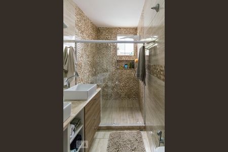 Casa de condomínio à venda com 650m², 6 quartos e 4 vagasBanheiro da Suíte 3 - Box de vidro