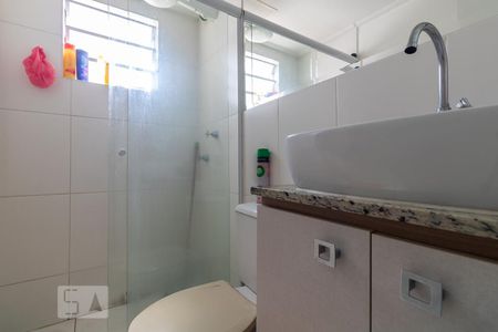 Banheiro de apartamento para alugar com 2 quartos, 43m² em Santo Amaro, São Paulo