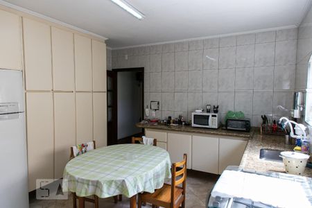 Casa à venda com 200m², 3 quartos e 3 vagasCozinha