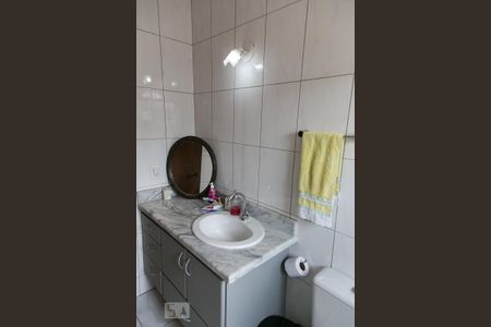 Casa à venda com 200m², 3 quartos e 3 vagasBanheiro