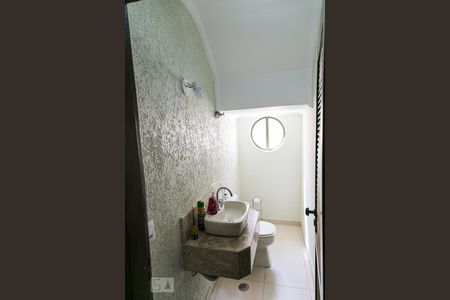 Lavabo de casa à venda com 3 quartos, 200m² em Jardim Guanca, São Paulo