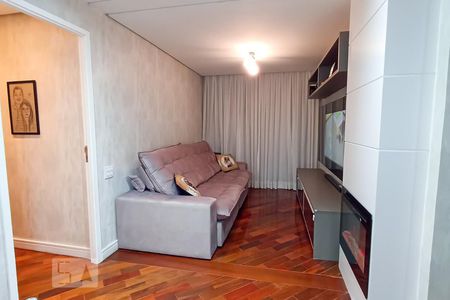 Sala de TV de apartamento à venda com 2 quartos, 75m² em Alphaville Industrial, Barueri