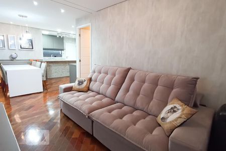 Sala de TV de apartamento à venda com 2 quartos, 75m² em Alphaville Industrial, Barueri