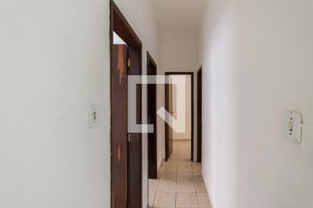 Corredor de apartamento para alugar com 3 quartos, 68m² em São Cristóvão, Rio de Janeiro