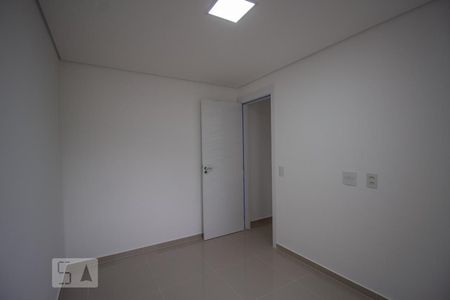 Quarto 1 de apartamento para alugar com 2 quartos, 47m² em Taquara, Rio de Janeiro
