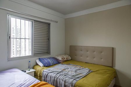 Apartamento à venda com 142m², 4 quartos e 4 vagasQuarto 2