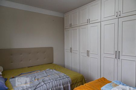 Apartamento à venda com 142m², 4 quartos e 4 vagasQuarto 2