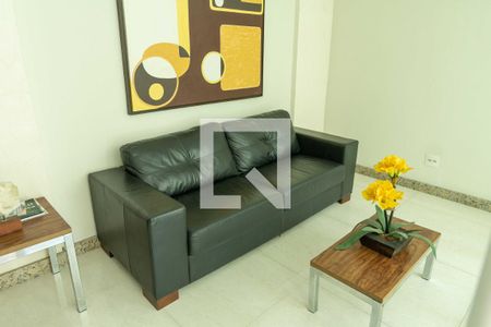 Apartamento à venda com 80m², 2 quartos e 1 vagaHall