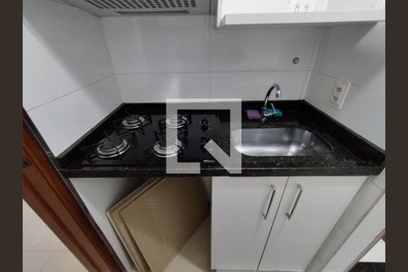 Cozinha  de kitnet/studio para alugar com 1 quarto, 28m² em Aclimação, São Paulo