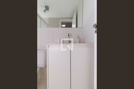 Suíte - Banheiro de apartamento à venda com 2 quartos, 48m² em Santo Amaro, São Paulo