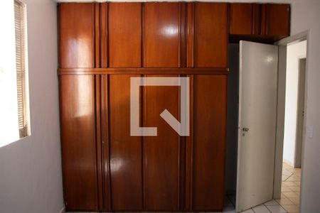 Quarto 1 de apartamento para alugar com 2 quartos, 55m² em Parque Acalanto, Goiânia