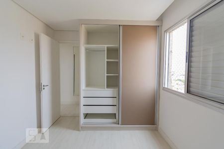 Apartamento para alugar com 51m², 2 quartos e 1 vagaQuarto 2 - Armários