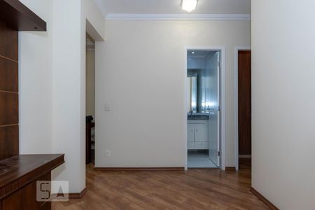 Sala de TV de apartamento para alugar com 2 quartos, 72m² em Chácara Inglesa, São Paulo