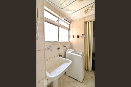 Apartamento à venda com 66m², 3 quartos e 1 vagaÁrea de Serviço