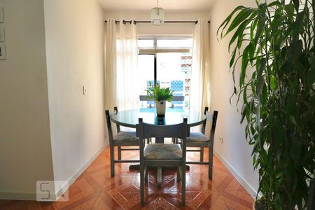 Apartamento à venda com 66m², 3 quartos e 1 vagaSala