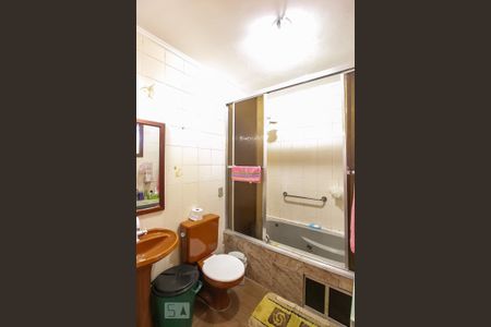 Casa à venda com 150m², 4 quartos e 2 vagasBanheiro da Suíte