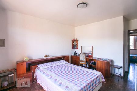 Casa à venda com 150m², 4 quartos e 2 vagasSuíte