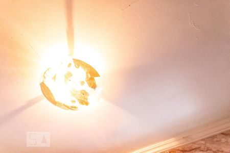 Casa à venda com 150m², 4 quartos e 2 vagasDetalhe