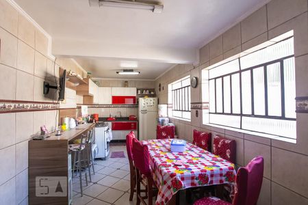 Casa à venda com 150m², 4 quartos e 2 vagasCozinha