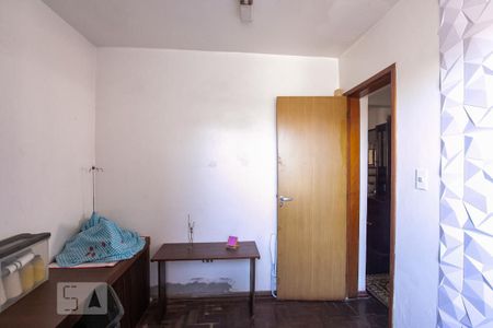 Casa à venda com 150m², 4 quartos e 2 vagasEscritório