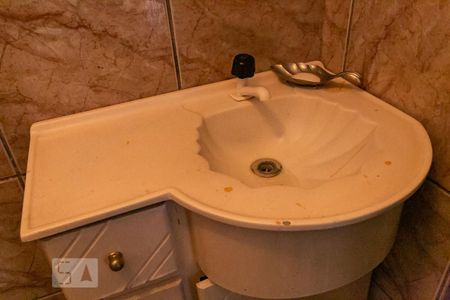 Casa à venda com 150m², 4 quartos e 2 vagasDetalhe