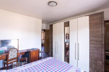 Casa à venda com 150m², 4 quartos e 2 vagasSuíte