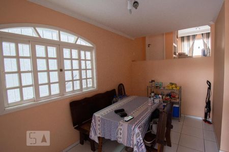 Casa à venda com 206m², 3 quartos e 3 vagasCozinha