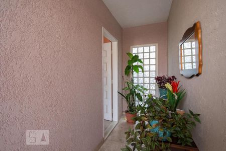 Casa à venda com 206m², 3 quartos e 3 vagasEntrada