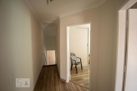 Casa à venda com 206m², 3 quartos e 3 vagasCorredor