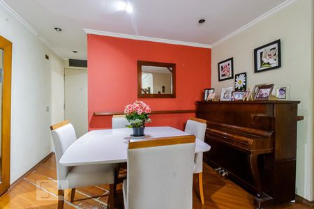 Sala de apartamento para alugar com 3 quartos, 63m² em Jardim Santa Emília, São Paulo