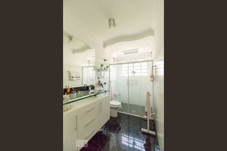 Casa à venda com 201m², 3 quartos e 4 vagasBanheiro Suíte 1