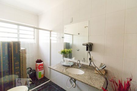Casa à venda com 201m², 3 quartos e 4 vagasBanheiro Suíte 2