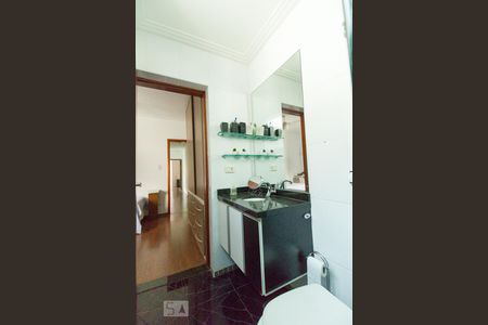 Casa à venda com 201m², 3 quartos e 4 vagasBanheiro Suíte 3