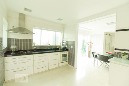 Casa à venda com 201m², 3 quartos e 4 vagasCozinha