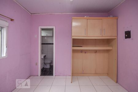 Detalhe suite de casa à venda com 5 quartos, 200m² em Azenha, Porto Alegre