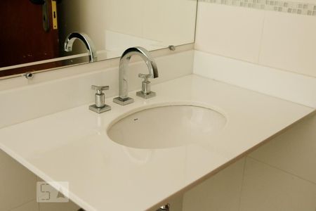 Casa à venda com 400m², 5 quartos e 8 vagasBanheiro Suite 4