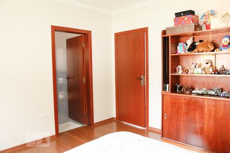 Casa à venda com 400m², 5 quartos e 8 vagasSuíte 2