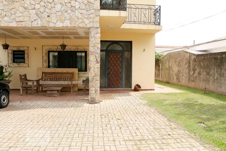 Casa à venda com 400m², 5 quartos e 8 vagasEntrada