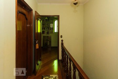 Casa à venda com 297m², 4 quartos e 5 vagas Casa à venda com 297m², 4 quartos e 5 vagasCorredor