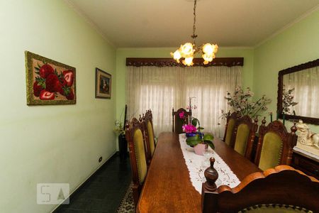 Casa à venda com 297m², 4 quartos e 5 vagas Casa à venda com 297m², 4 quartos e 5 vagasSala de Jantar