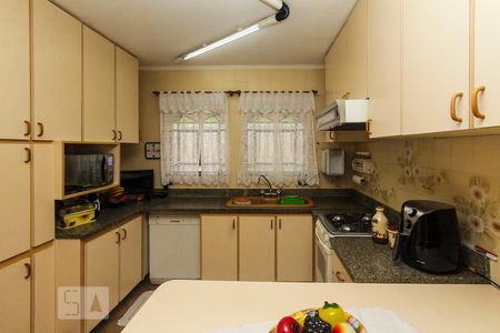 Casa à venda com 297m², 4 quartos e 5 vagas Casa à venda com 297m², 4 quartos e 5 vagasCozinha