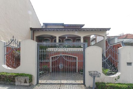 Casa à venda com 297m², 4 quartos e 5 vagas Casa à venda com 297m², 4 quartos e 5 vagasFachada