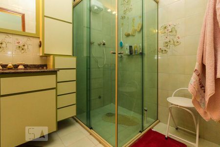 Casa à venda com 297m², 4 quartos e 5 vagas Casa à venda com 297m², 4 quartos e 5 vagasBanheiro Social